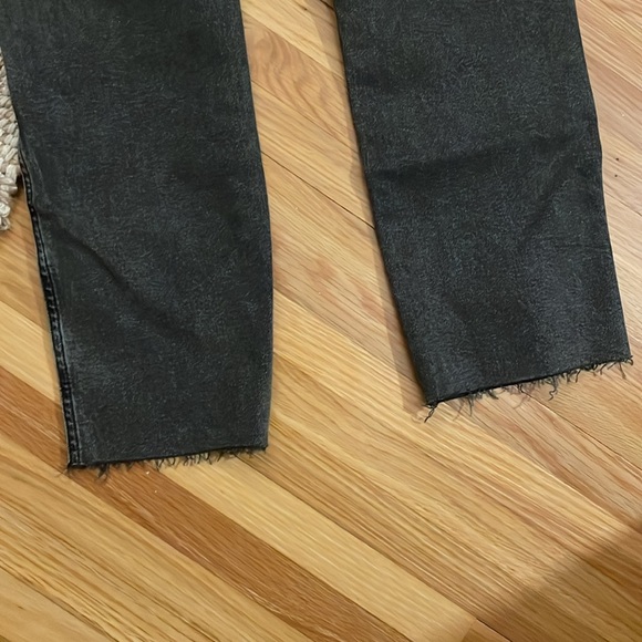 NWT $78 FREE PEOPLE Clean Girlfriend Straight Jean in Black 24 - Picture 10 of 10